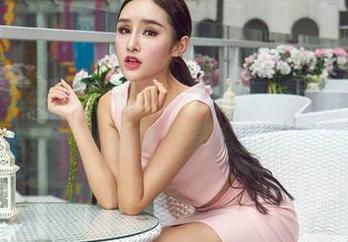 AISS爱丝(钻石版) – 图片更新：亚美依街头豆烤串——丝袜与美食的无声对话！