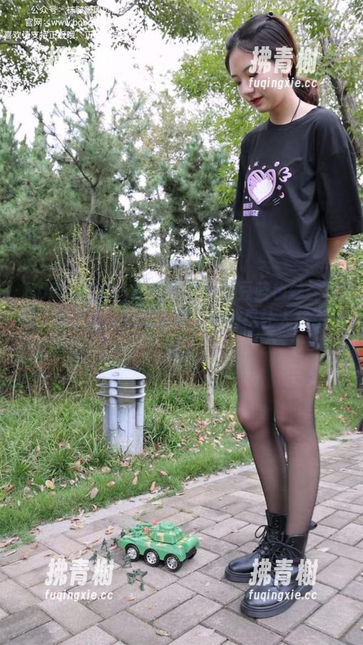 BoBoSocks袜啵啵 - 小甜豆蓝色丝袜精选，腿部也太抢镜了吧，真的是让人移不开眼。