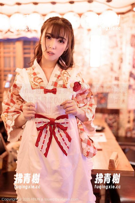 Feilin嗲囡囡 - 写真专区：琉璃般的泳池，美图中王婉悠Queen宛如水中的仙子，也许她会玩游泳吗？