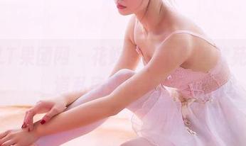 GIRLT果团网 – 花嫁图集下的黄歆苑，难道私房如此大胆？