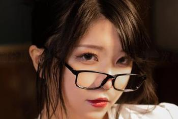 高跟鞋加分项，Leah梓未让你网盘下载一次看个够。