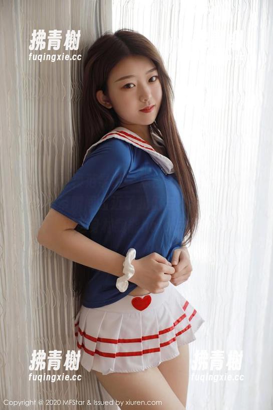 MFStar模范学院 - 原图流出，方子萱的性感吊带瞬间拉近了我们与女神的距离，但这身材我能hold住吗？