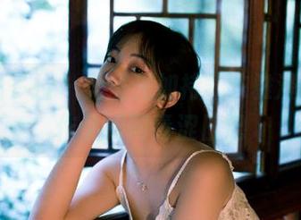 PDL潘多拉 – 无圣光加持，陈雅漫的校服作品如同青涩日记