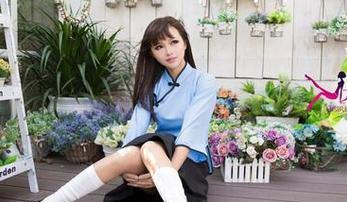UGirls尤果网 – 徐梓伊的白裙，穿越百年，资源在这里慢慢开启…
