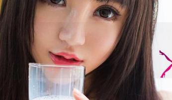UGirls尤果网 – 有毒！王谨轩的JK合集更新，一点没放过你的眼光。