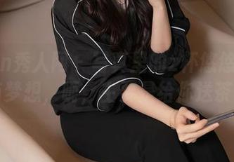 Xiuren秀人网 – 写真里的z杯悠悠：女仆也有梦想，呃，主要是给你送茶……