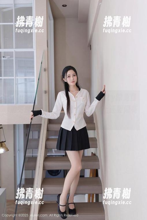 Xiuren秀人网 - 来领小夕Kitty的免费油亮套图，保证比我今天的早上还要闪亮！