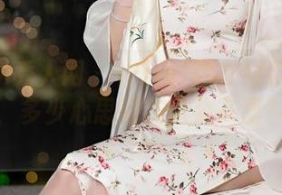Xiuren秀人网 – 杜viki的在线花嫁合集，多少心思藏在这朵花里？