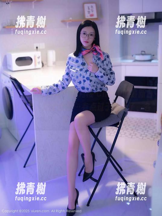 Xiuren秀人网-绯月樱-Chery Xiuren秀人网 - 绯月樱-Chery的最新白色系列,这个色调…有点过于清新了,各种反射光。