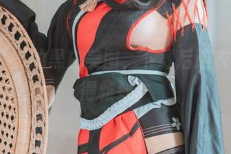 Zia(지아)的黑白美图，下载后连衣裤都显得雅致。