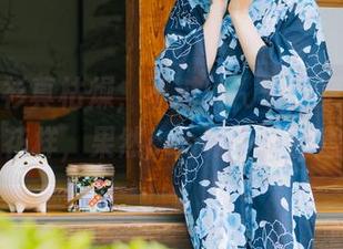 这白衬衫真枯燥，不过けん研的更新总有新花样，果然cos界不缺创意。