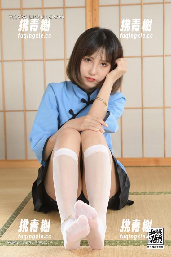 丽柜 - 文静修女精选：你能想象她这身打扮和她其实是个小姑娘吗？
