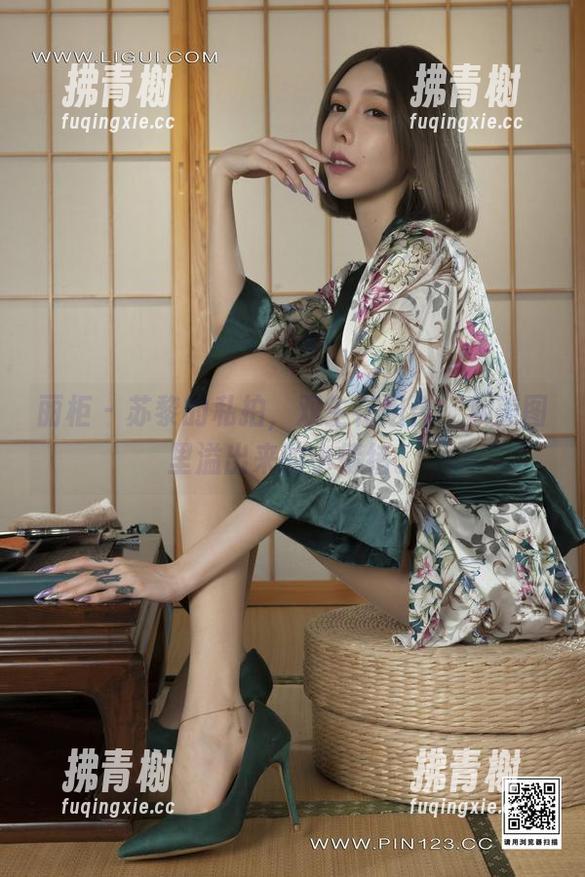 丽柜 - 苏黎的私拍，双生花组合，从美图里溢出来的小情绪。