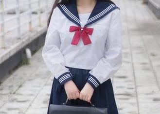 在线观赏兔玩映画的高跟鞋OL合集，不知不觉就成了腿控。