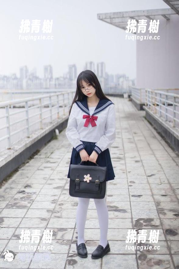 在线观赏兔玩映画的高跟鞋OL合集，不知不觉就成了腿控。