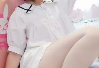 古川kagura热裤的肉色丝腿私房合集，对抗无聊的绝招