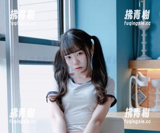 可可小白兔的白丝图包：这是被兔耳朵点亮的选择！