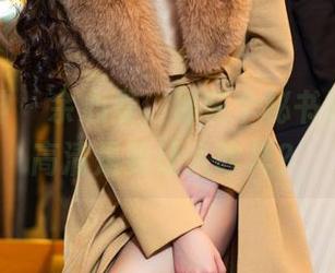 头条女神 – 余心曼，那些个秘书制服，这高清是要让人咋样？