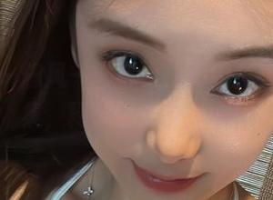 微密圈 – 像风一样自由，奶雯花裙美图合集，释放你的少女心！