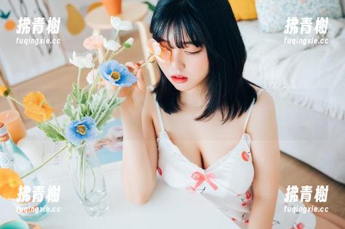 这是校服？宋哈娜(송하나)的作品免费下载，难道我的审美出现问题？