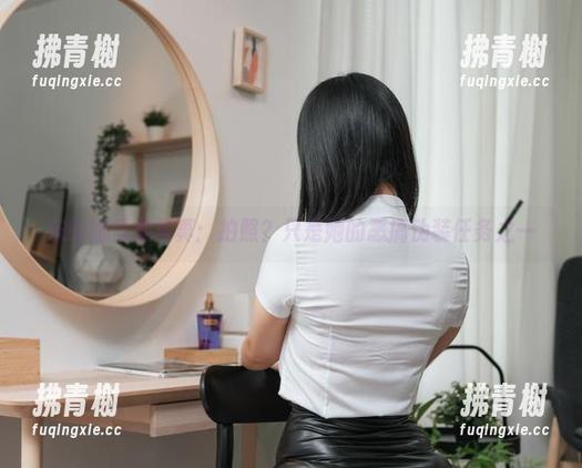 宋哈娜日常写真：拍照？只是她的恶搞伪装任务之一