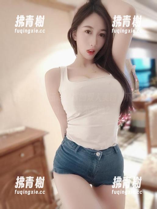 微密圈 - 小玉吃果冻的双人美图，下载！你的眼球还不够吗？