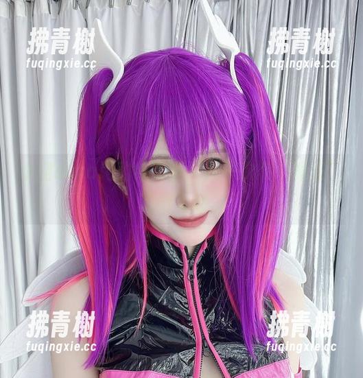 小空sora用豹纹写真，再一次将“噱头”玩得飞起。