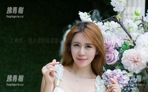 尤物馆 - 图片里的陆萱萱Cecilia白裙，简直就是春天的气息，精选再添点调味！