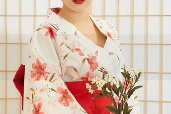 尤蜜荟 – 马尾魔法：李师师双马尾写真合集中的不平凡