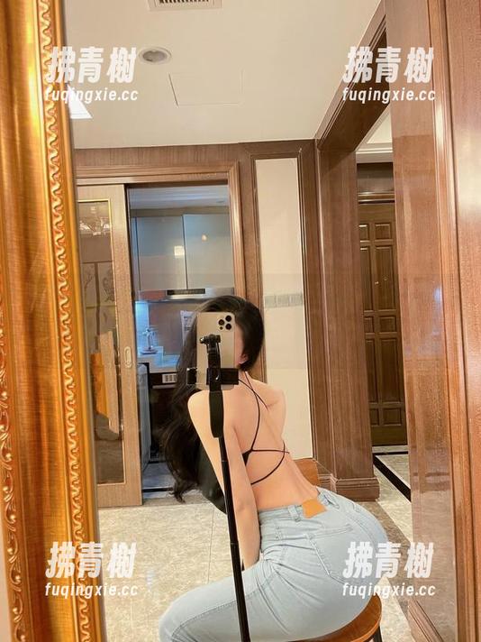 左公子666 微密圈 - 左公子666牛仔裤写真,定制你的个性,让人不自觉想打个招呼?