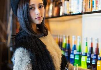 推女神 – 刘飞儿Faye全集：海边的日子就像海浪，来一波就停不下来了！