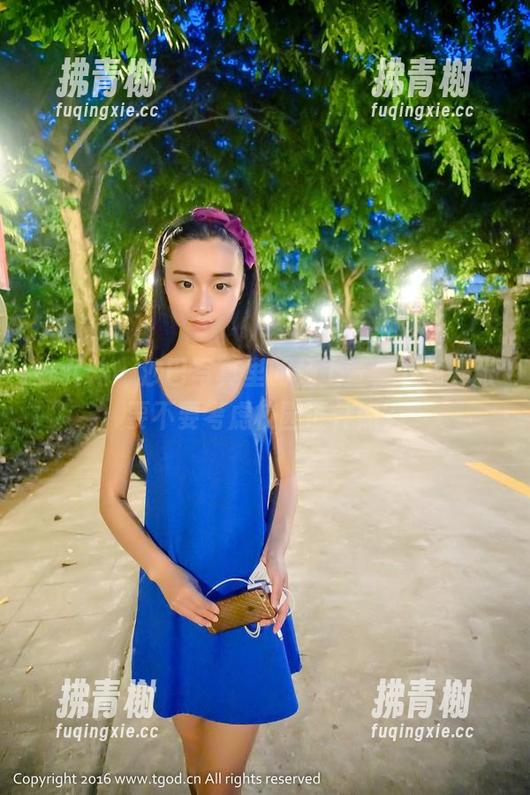 推女神 - 沙巴写真里的杨上萱，下载一张要不要考虑校园证件照？