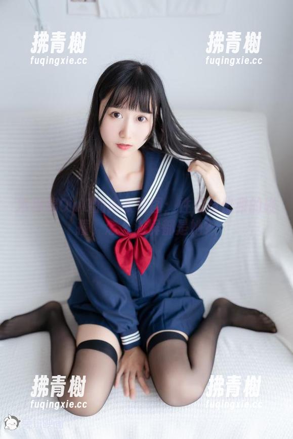 木棉棉OwO的内衣套图：性感与优雅的碰撞，怎么满屏都是她？