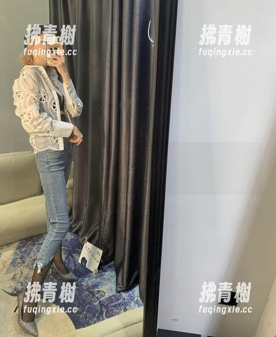 微密圈 - 杨大乐乐很靠谱的皮衣画像，这糖分为何有点儿过？原图戳AC快看！