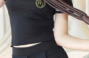 果团网 – 重新定义‘衣服’的意义，猛点莫雅琪高清套装合集