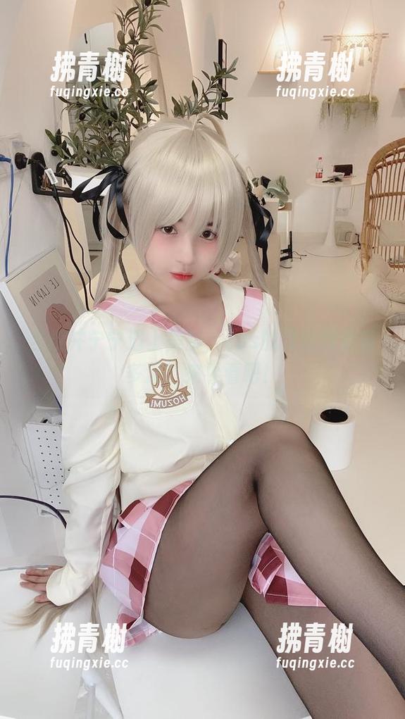 当樱井宁宁遇上美脚，cos的灵魂到底有多深？来看看吧！