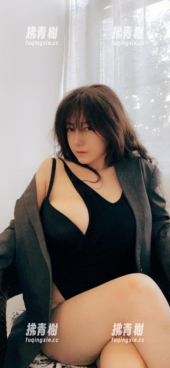樱晚gigi描绘的奋斗：难搞委托中的Cos图包