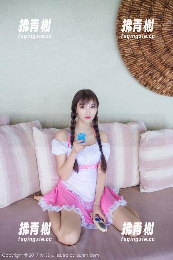 爱蜜社-逗逗doudou 爱蜜社 - 逗逗doudou的美足写真,照片里的每一个细节都好像在窃窃私语