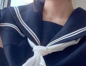 眼酱大魔王w的私拍：办公室里的小风骚