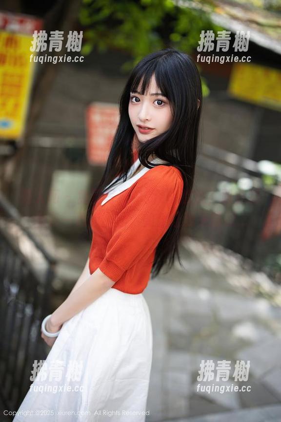 秀人网-z杯悠悠 秀人网 - 免费写真中的z杯悠悠,职业装也有一点点小怪,如果让我来搭配...