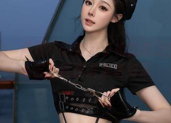 秀人网 – 周周不吃香菜小姐的美足图库：点击下载前请准备好屏