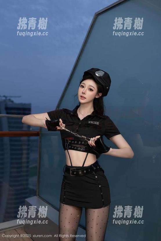 秀人网-周周不吃香菜 秀人网 - 周周不吃香菜小姐的美足图库:点击下载前请准备好屏