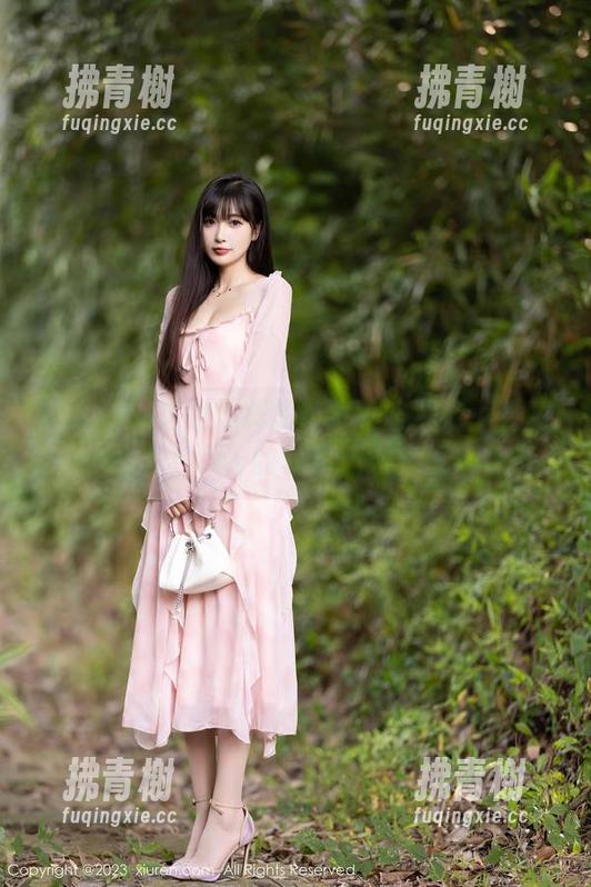 秀人网 - 这是怎样的修女？在线盯着周慕汐baby的写真流连忘返