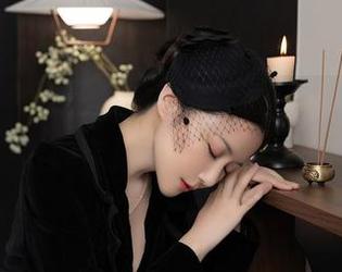 秀人网 – 不讨论大小！是小逗逗的秘书美图，资源丰富得让人眼花缭乱。