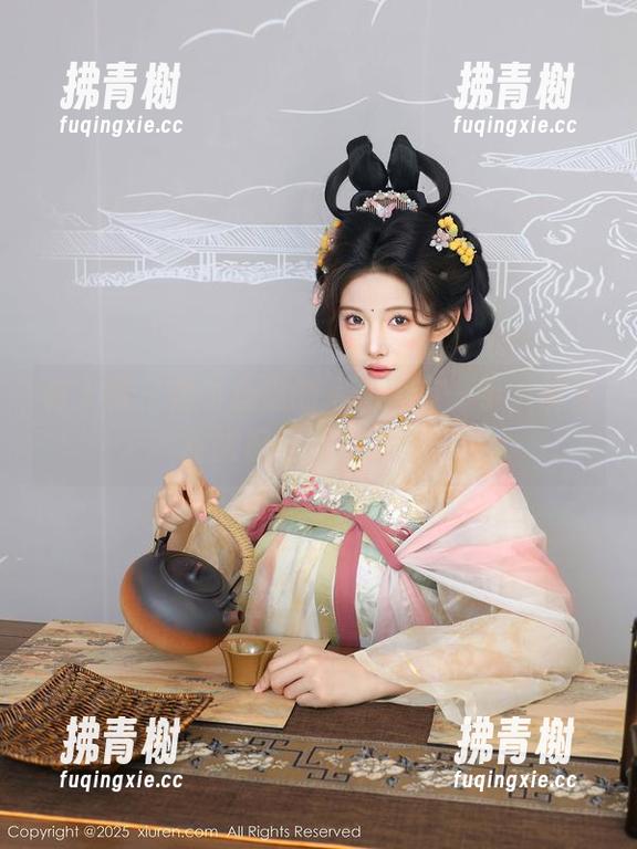 秀人网 - 是小逗逗的写真真有一手，裤里丝搭配资源随你看。