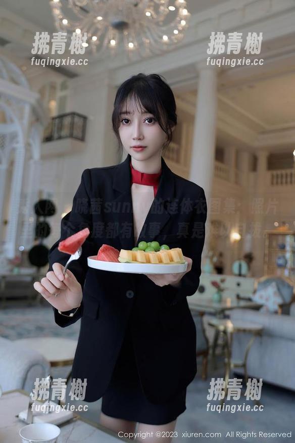 秀人网 - 晓茜sunny的连体衣图集：照片里的每个角度都有故事，真是难以自拔。