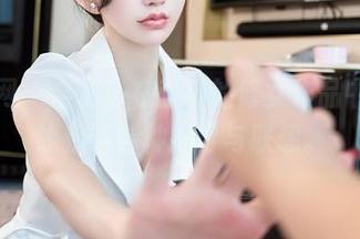 秀人网 – 合掌！在蓝夏的修女作品中，在线获取各种探讨与联想。