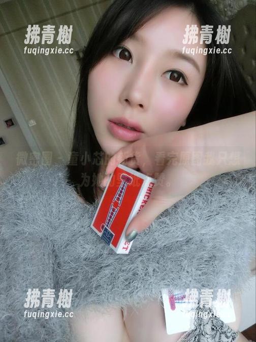 微密圈 - 童小芯的新货，看完原图我只想为她的壁纸点赞。