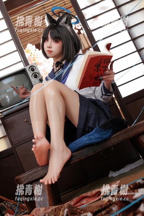 纸悦Etsu_ko的KTV约会：一场在地雷系女子的美图中绽放的冒险