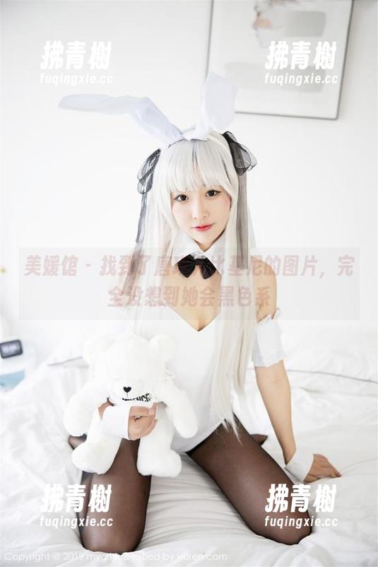 美媛馆 - 找到了唐琪儿比基尼的图片，完全没想到她会黑色系